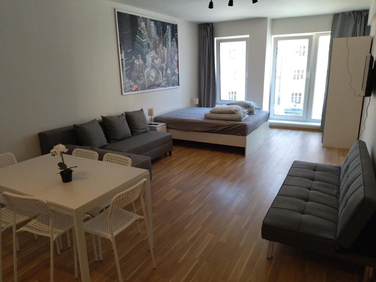 Brand New Two Room Apartment #34 With Free Secure Parking In The Center Praha Eksteriør bilde