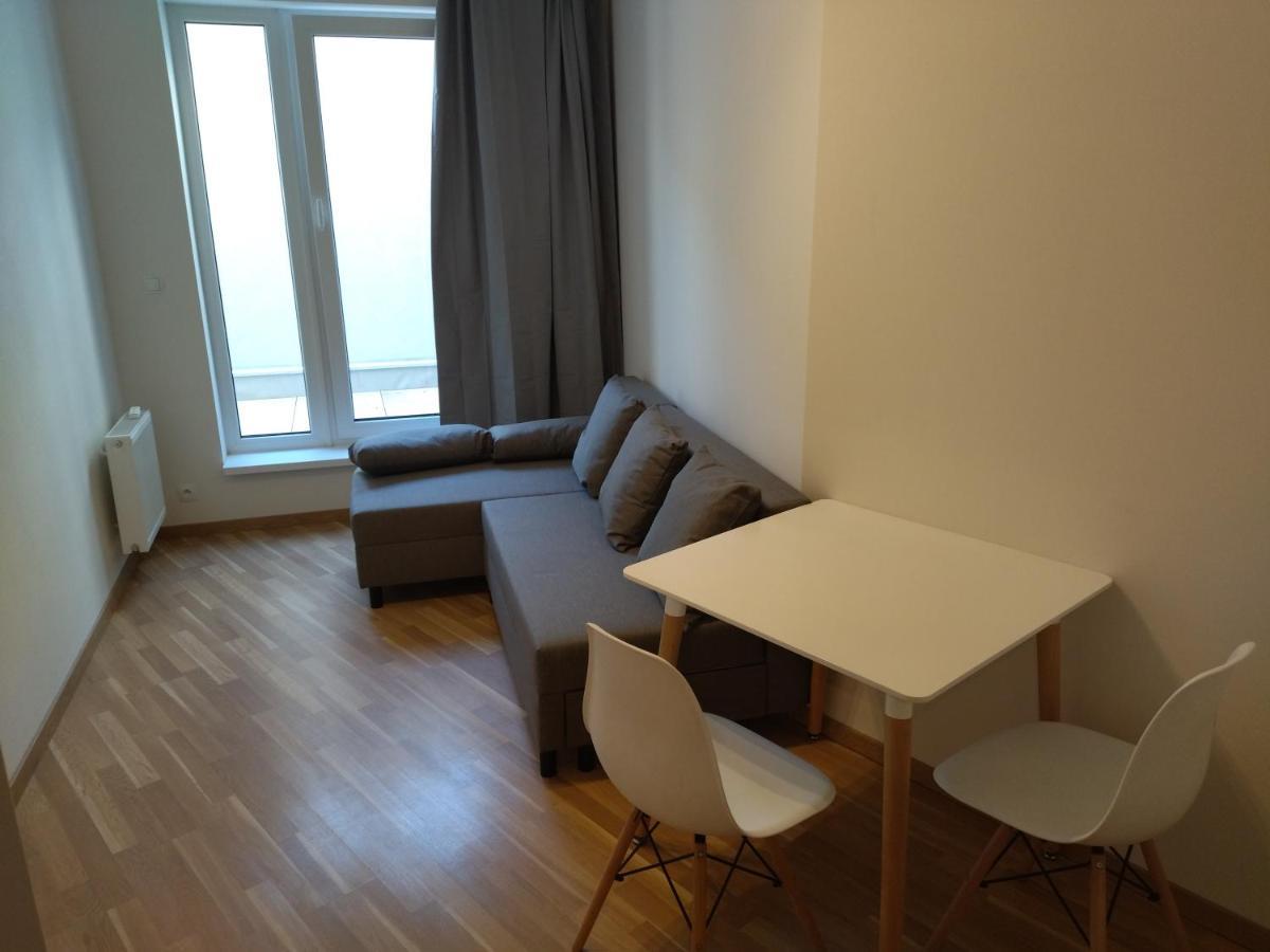 Brand New Two Room Apartment #34 With Free Secure Parking In The Center Praha Eksteriør bilde